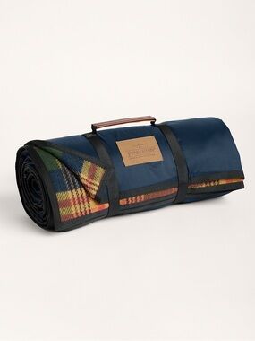 Pendleton Navy Duffel-Style Roll-Up Picnic Blanket Carrier with Plaid Trim